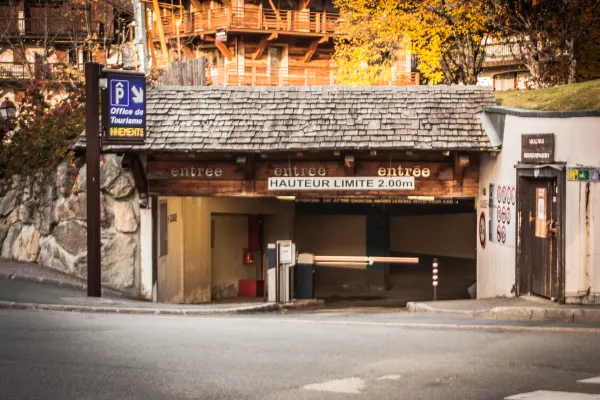 Parking souterrain Office de Tourisme