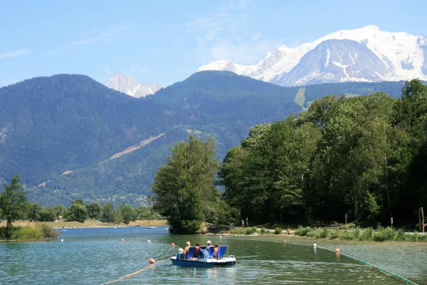 Pédalo au Lac de Passy