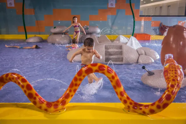 Pataugeoire_serpent_enfant