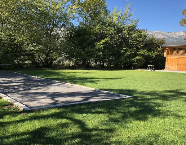 jardin terrain de pétanque