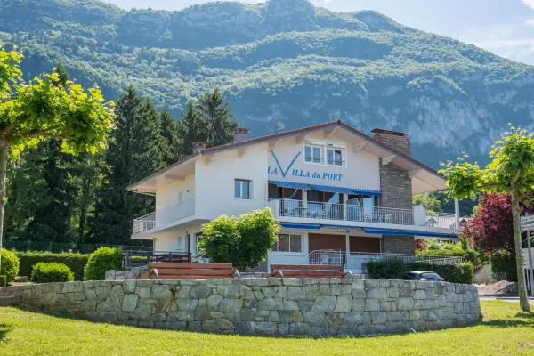 La Villa du Port***