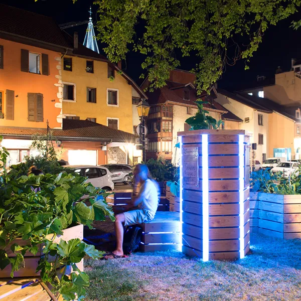 Place aux vers en placette Carnot