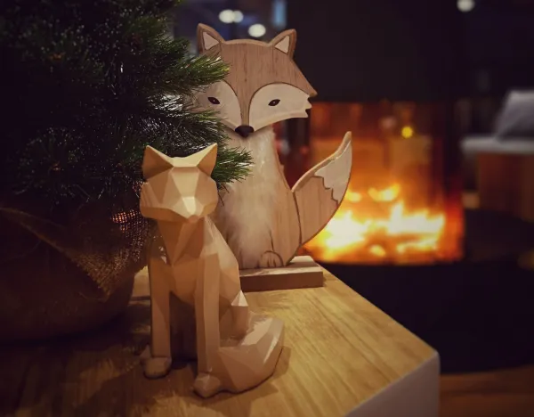 renards et feu de cheminée