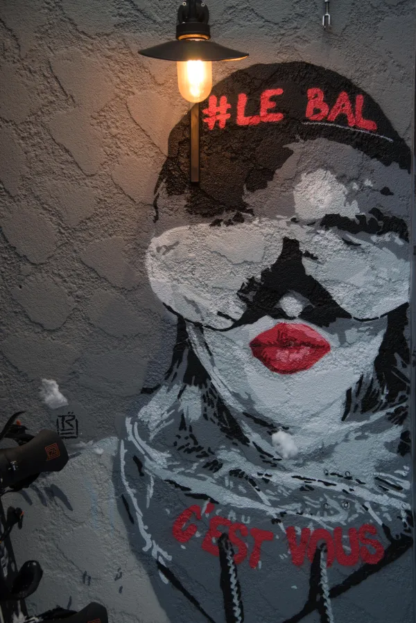 Le Bal