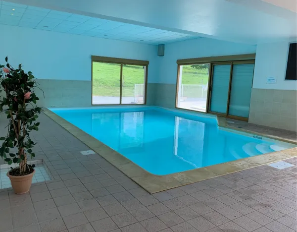 piscine intérieure