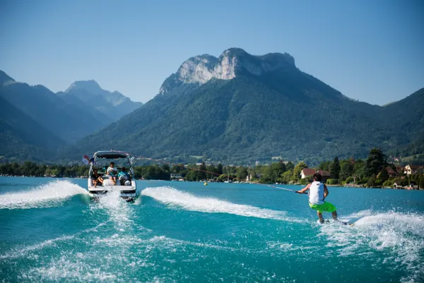 Pack Ride : 3h de privatisation bateau + 1h de paddle géant