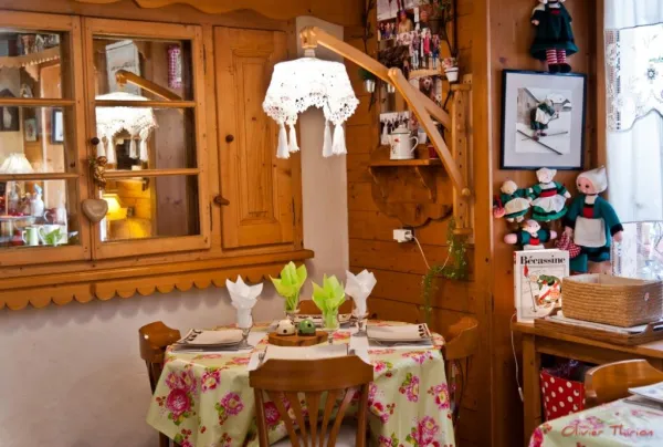 Autre petit coin de la salle de restaurant