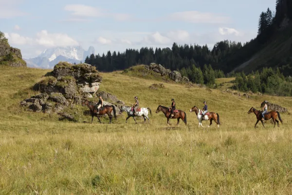 Équitation à Praz de Lys Sommand