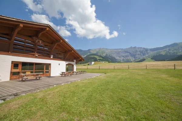 Salle du chalet de la Livraz