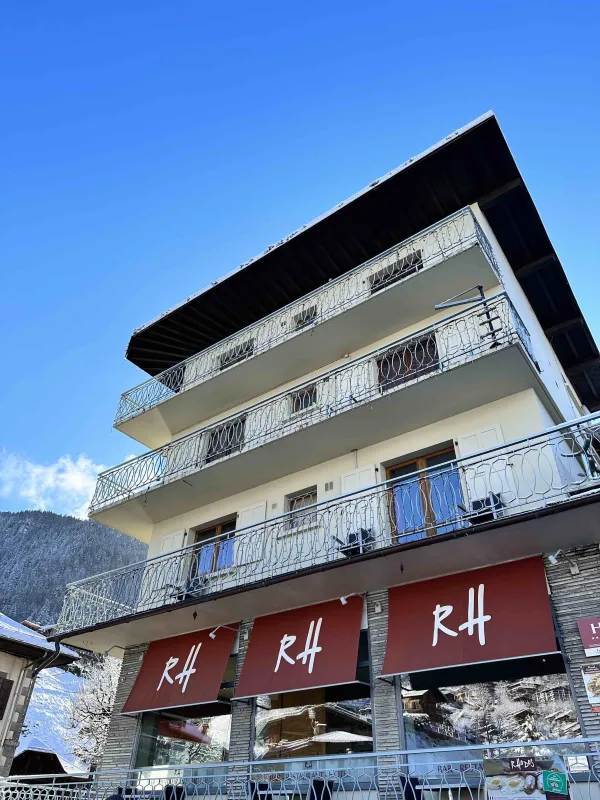 façade de l'hôtel-restaurant