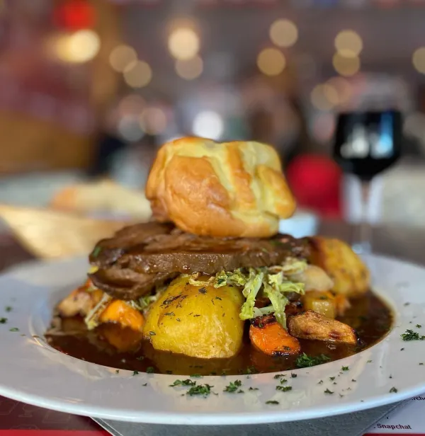assiette viande légumes  jus