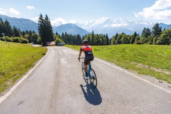 Montée à Passy Plaine-Joux en vélo de route