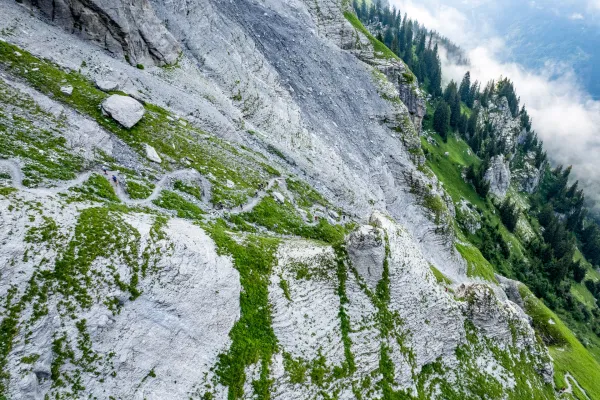 Montée au refuge et désert de Platé