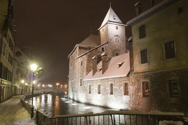 Vue depuis le quai de l'Ile