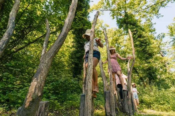 Parcours pieds nus : Nature et Sens