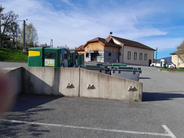 Tri sélectif - parking cinéma