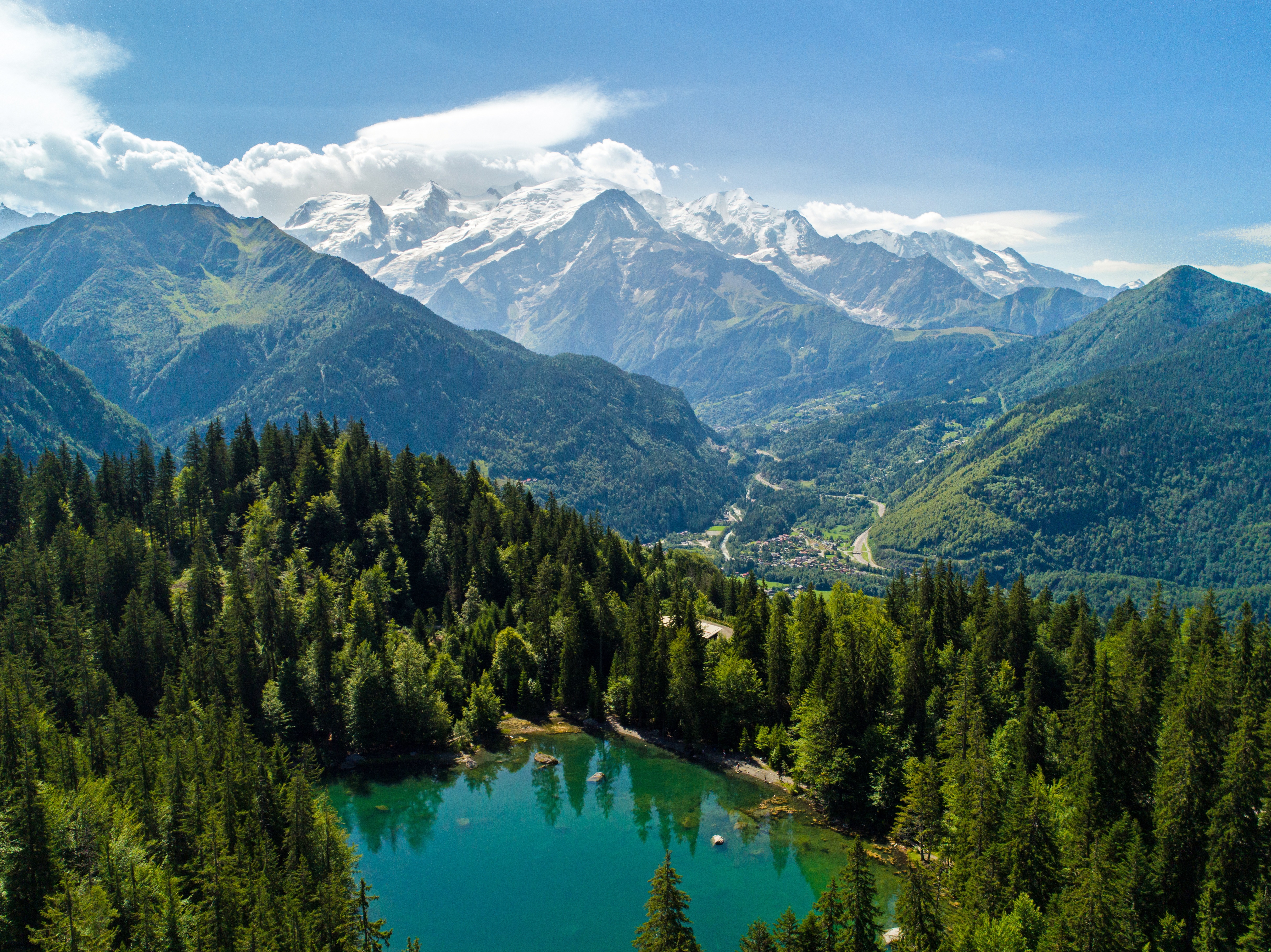Vue drone sur le Lac Vert
