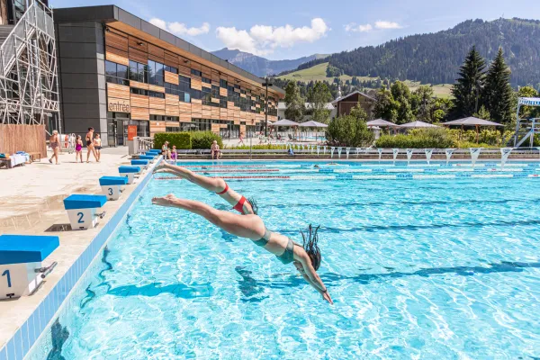 Piscine olympique extérieure