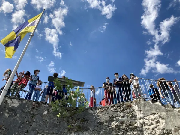 Visite guidée de la cité médiévale pour les groupes scolaires et centres de loisirs