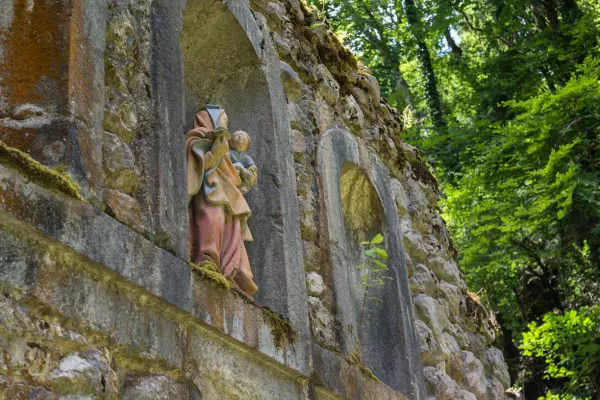 La Vierge à l'enfant de la Porte d'Age au village du Reposoir