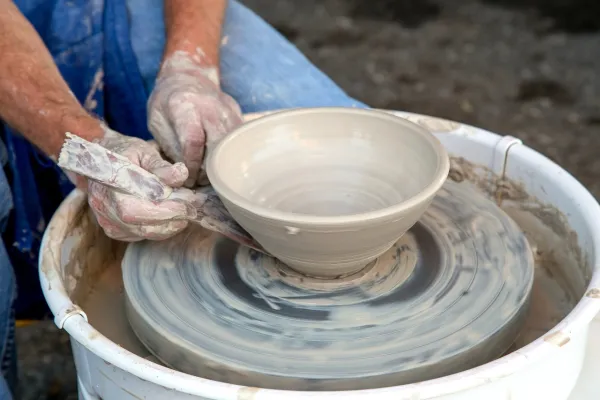 Poterie : ateliers pour adultes et enfants / stage (4 x 2 h)
