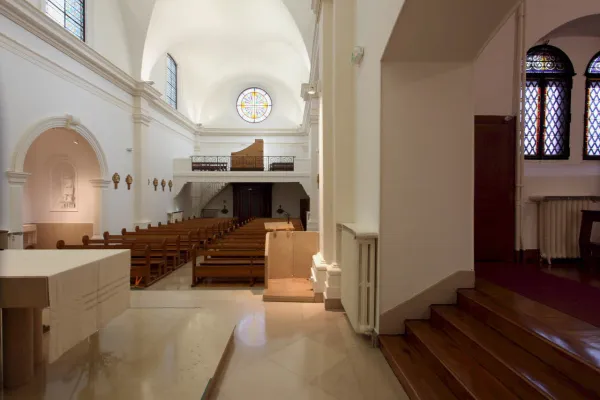 Intérieur de la chapelle du second monastère de la Visitation d'Annecy