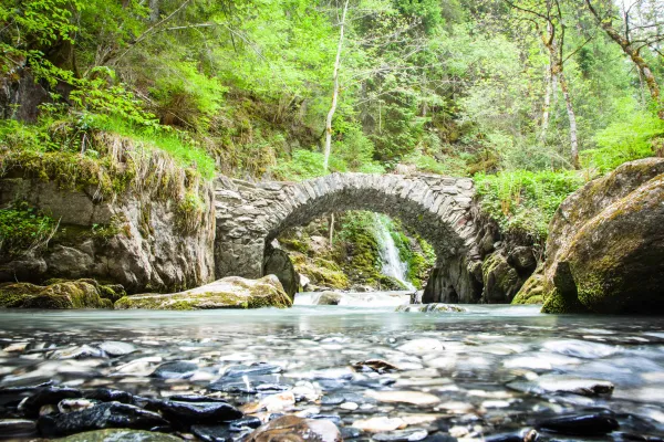 pont_creux_saint_jean