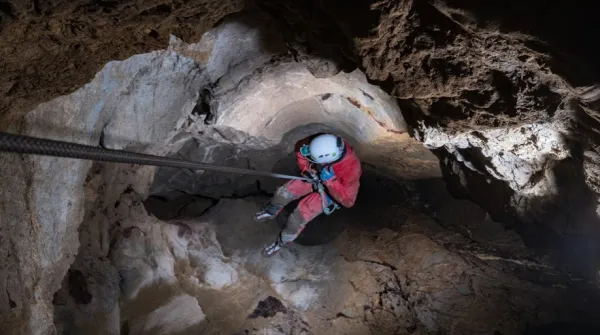 Sortie à la 1/2 journée en spéléologie verticale avec Hervé Pujol