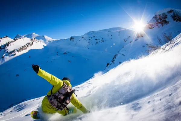 Sortie Hors-Piste en Snowboard avec MINT Snowboard School