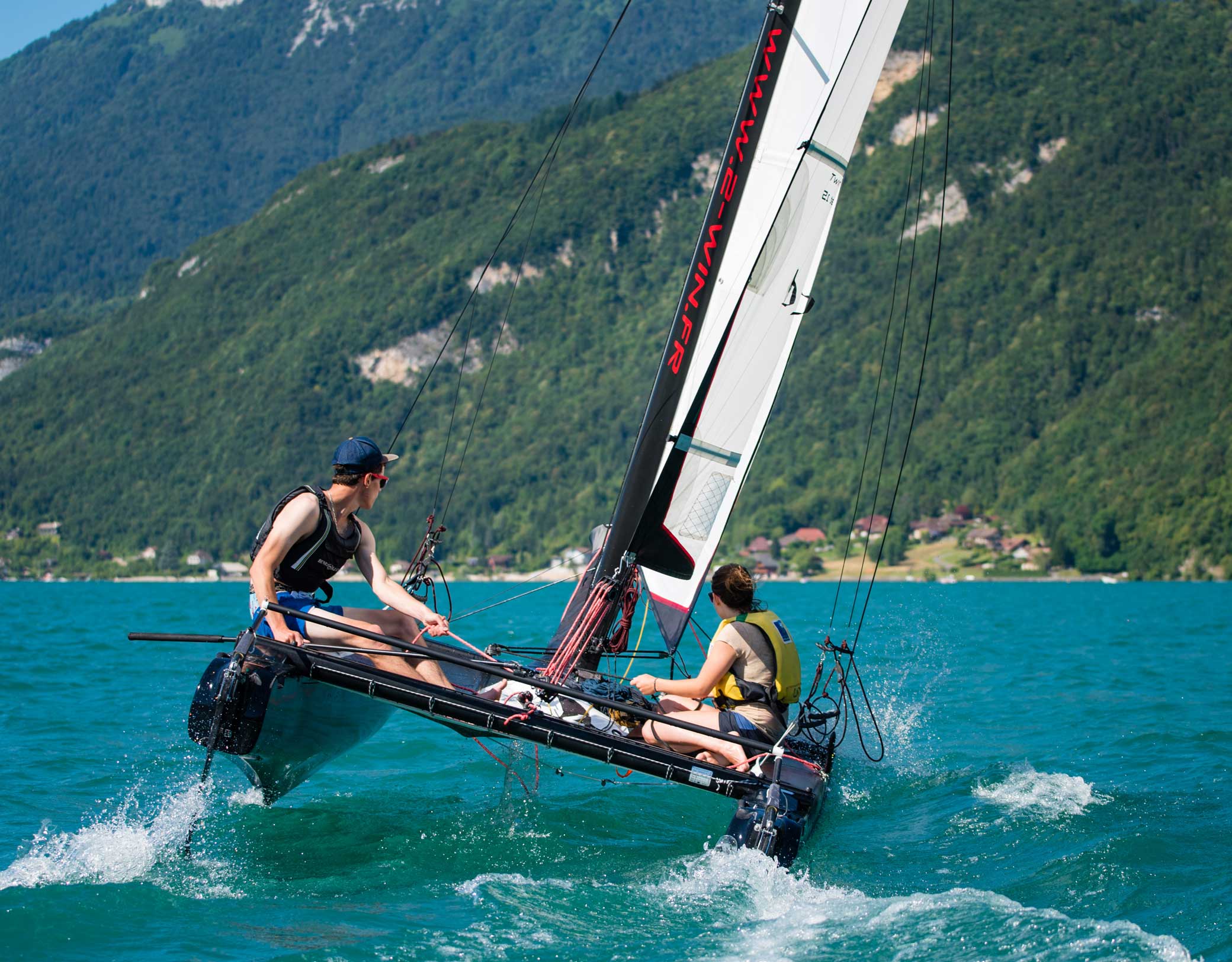 Lac Annecy location de catamaran Doussard Club nautique