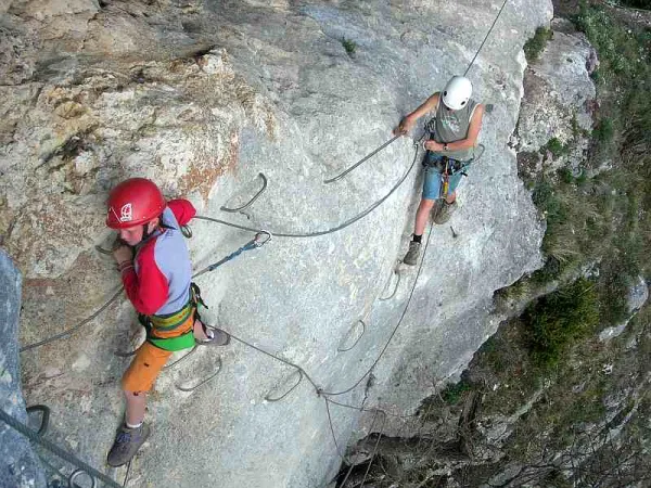 Via Ferrata avec guide - Entre escalade et randonnée