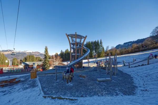 Aire de Jeux Alpages & forêts à Morillon 1100