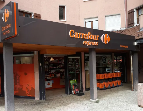 devanture Carrefour Express