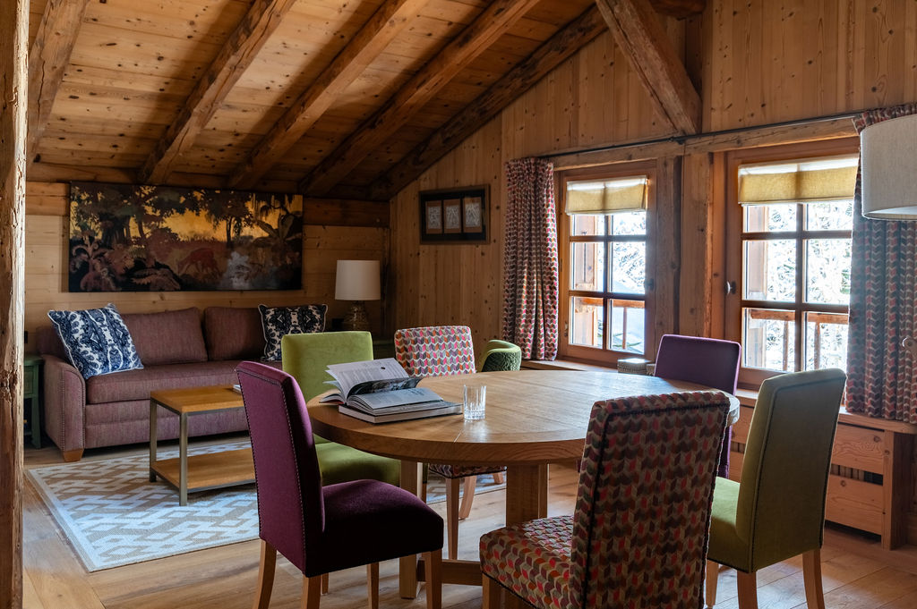 SALON SUITE