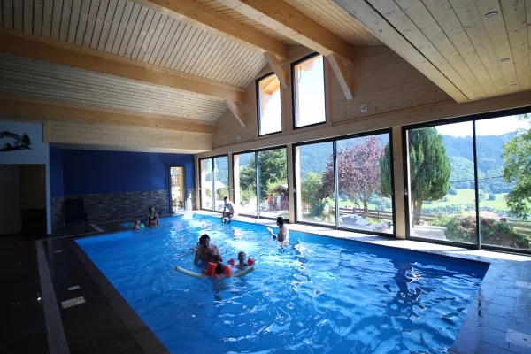 Piscine intérieure