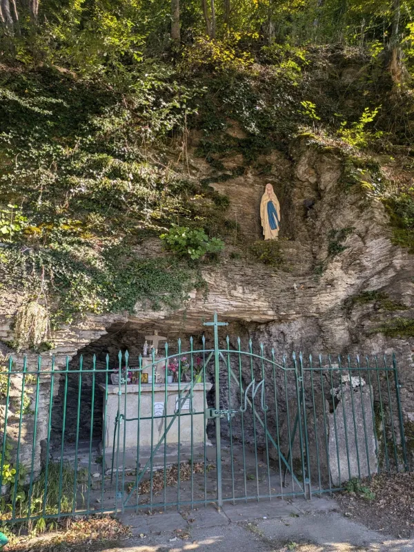 Grotte mariale de Méribel