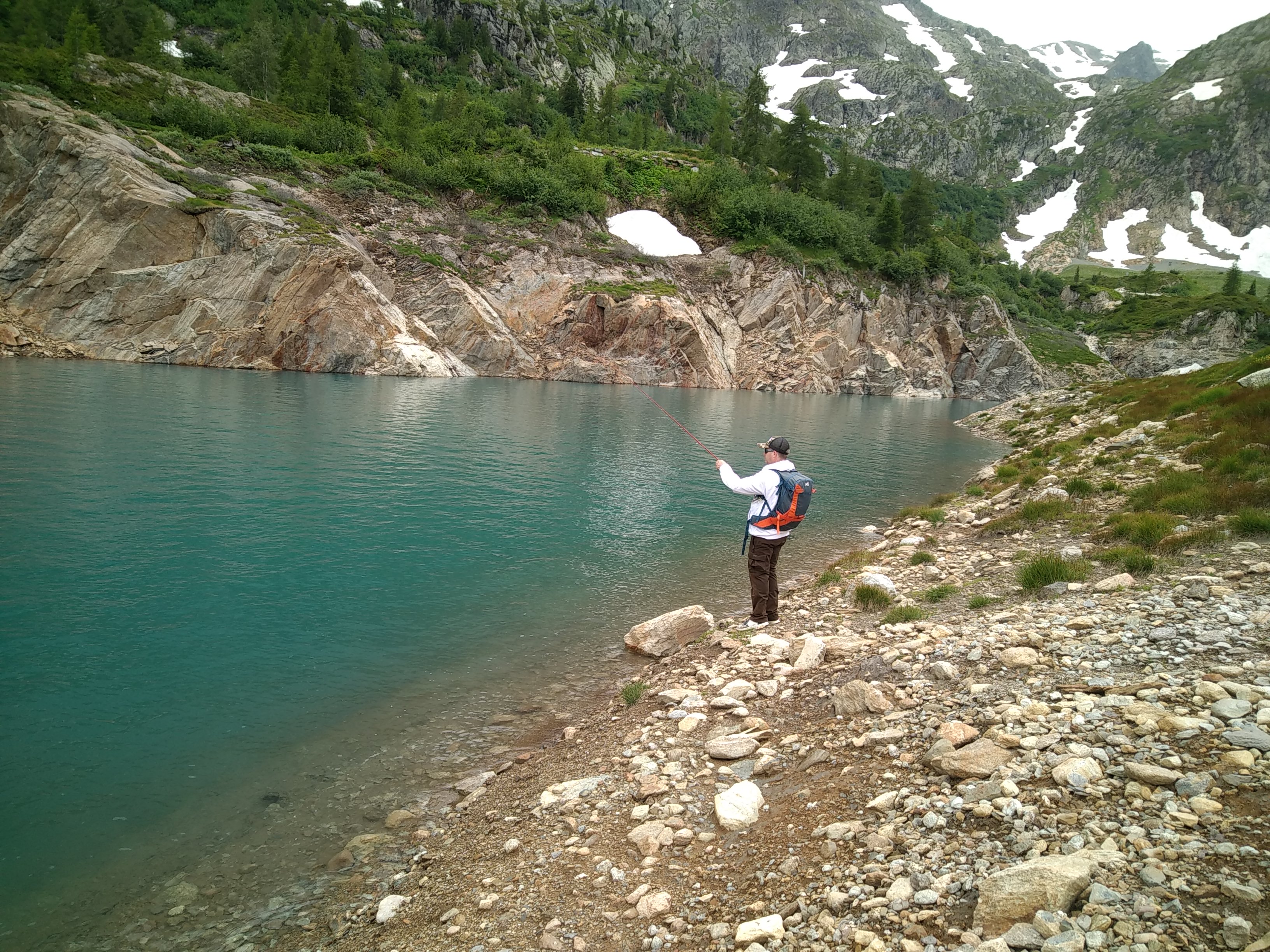 Guidage de pêche en lac de montagne à Domancy