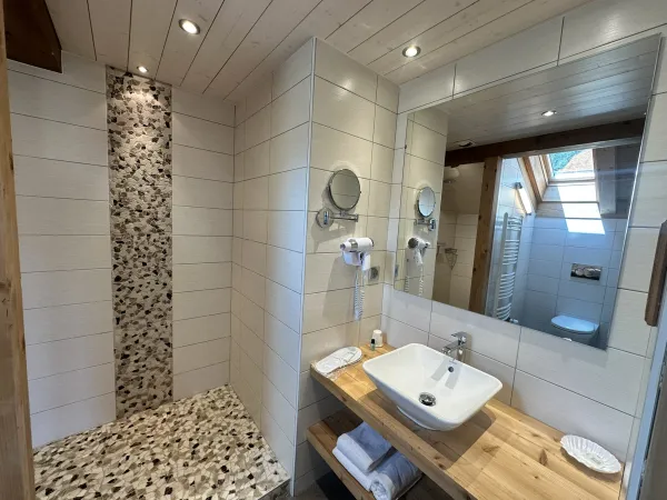 Salle de bain suite familiale