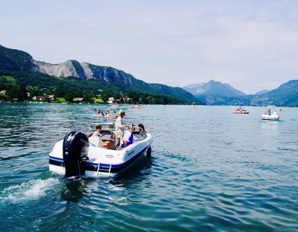 Location de bateaux avec ou sans permis - Ponton Déronzier