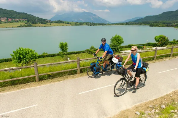 location vélo électrique sur la via Rhôna et parcours à thème