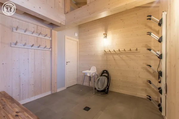 Espace sauna - ski-room avec sèche-chaussures