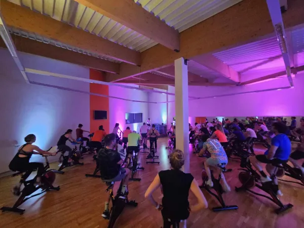 Cours collectif : soirée biking fluo