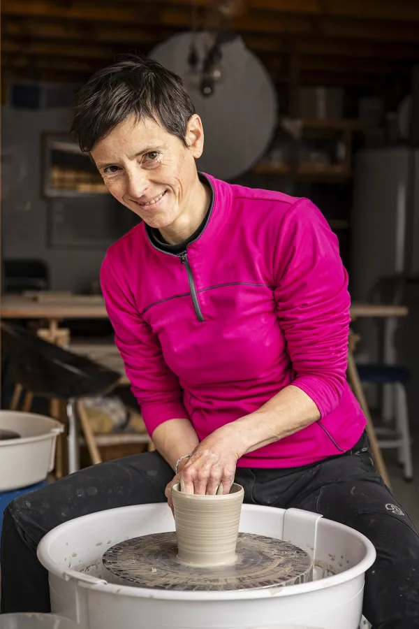Com Les Pros : découverte atelier poterie avec Chrystèle