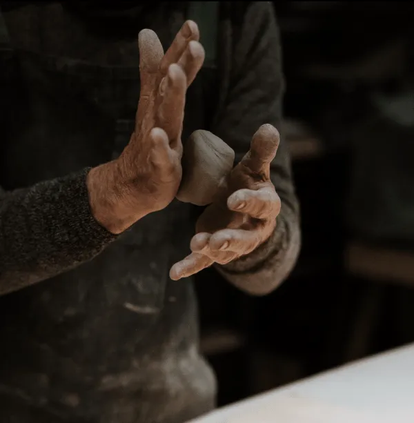 Com Les Pros : découverte atelier poterie avec Jean Pol
