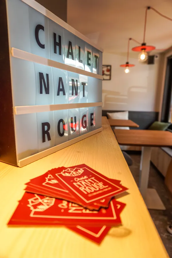 Chalet Nant Rouge aux Contamines Montjoie, au pied des pistes de ski au hameau du Baptieu. Un nouveau gite aux Contamines.