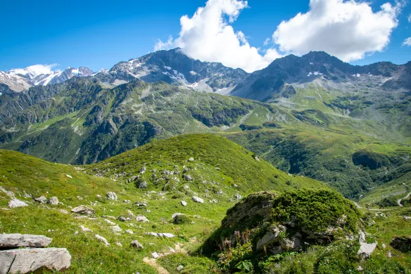 La descente du Col de la Fenêtre à travers la réserve naturelle des Contamines Montjoie
