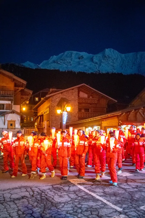 Défilé des moniteurs