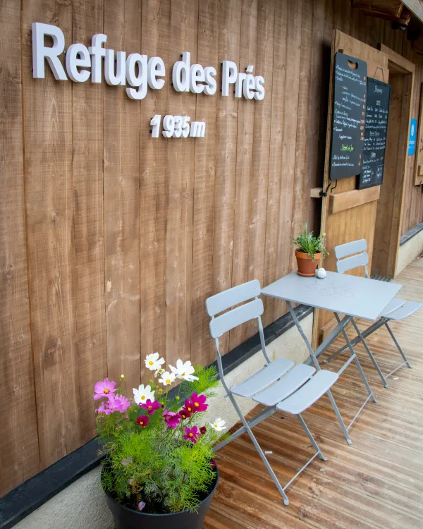 Le Refuge des Prés, face au Mont Blanc, au coeur de la réserve naturelle des Contamines Montjoie