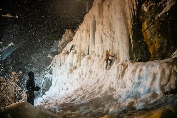 Séance de découverte de l'escalade sur glace