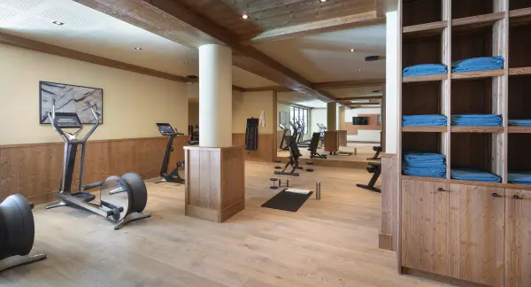 Salle de fitness équipée Technogym®